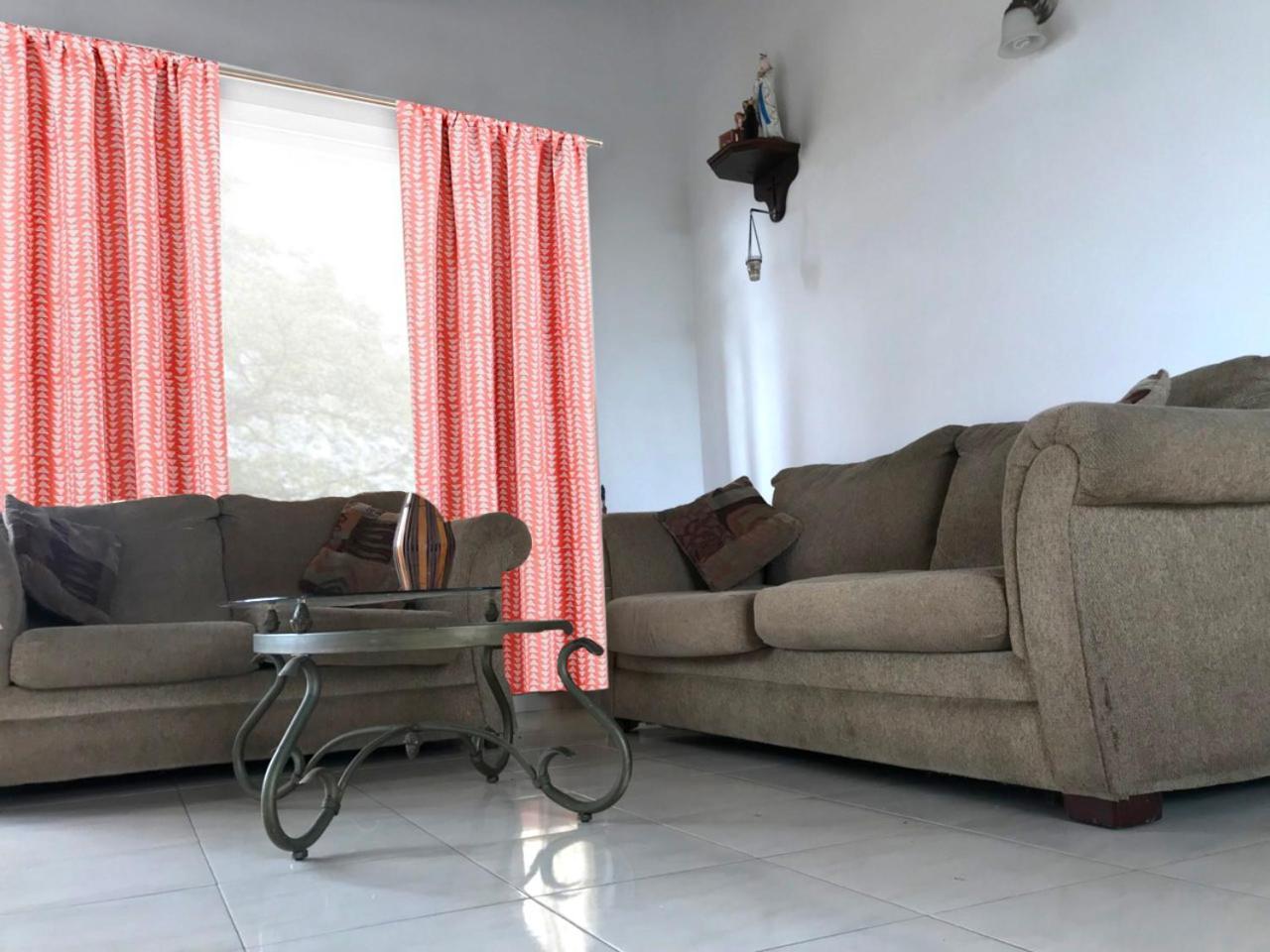 360 Beach Residence Негомбо Екстериор снимка
